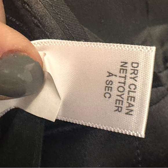 Banana republic satin silk blend kick crop trouser pant. Size 6 - Picture 10 of 11